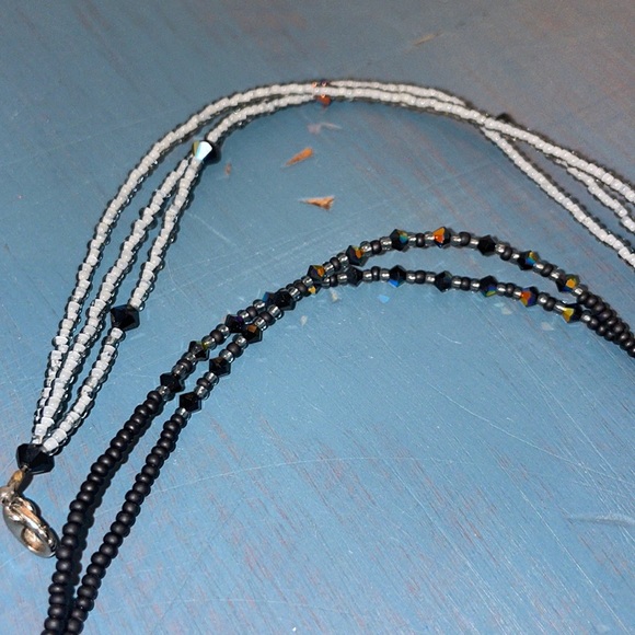 🆕 New Set of 2 Black Gray Clasp Bohemian Beaded bracelets - Picture 3 of 4